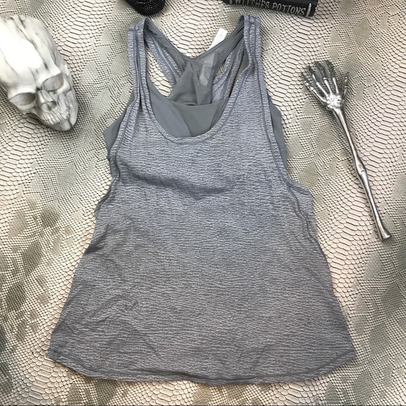 Lululmeon light and breezy grey tank w sports bra - Picture 1 of 6